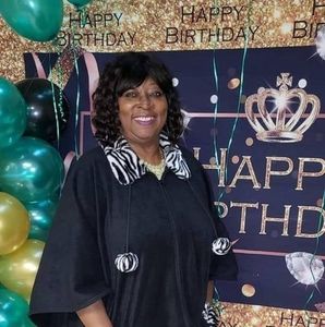 Meet your Posher, Regina